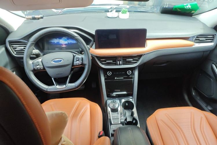Used Ford Escape 2020 EcoBoost 245 Four-Wheel Drive Luxury Edition Center Console