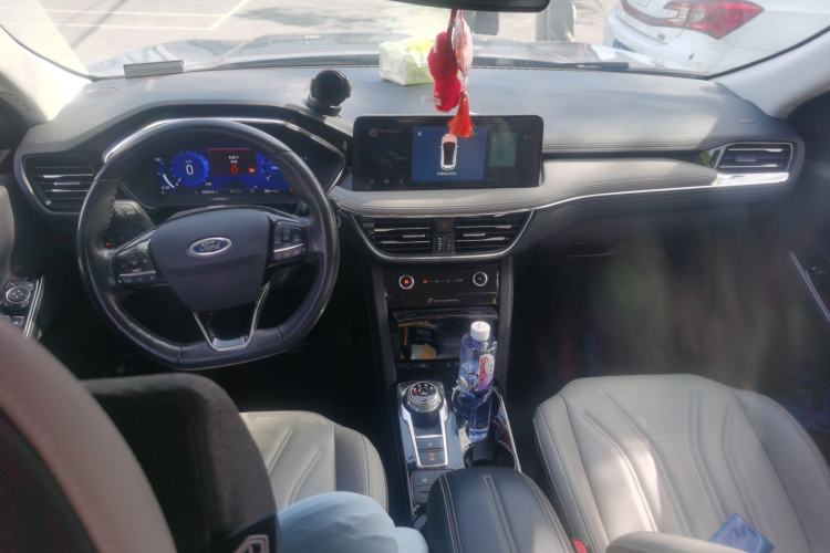 Used Ford Escape 2020 EcoBoost 245 Two-Wheel Drive Smart & Enjoyment Model Center Console