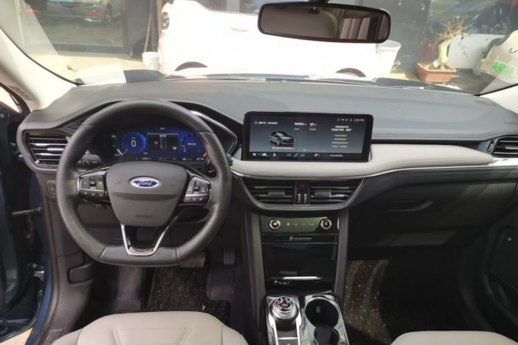 Used Ford Escape 2020 EcoBoost 245 Four-Wheel Drive Luxury Edition Center Console