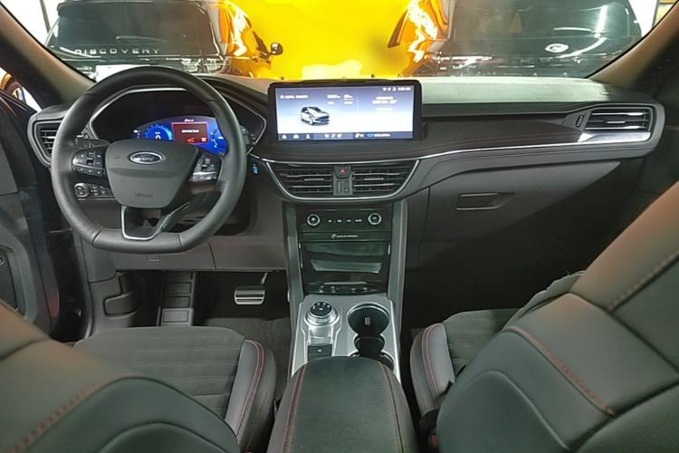 Used Ford Escape 2020 EcoBoost 245 Four-Wheel Drive ST-LINE Deluxe Edition Center Console