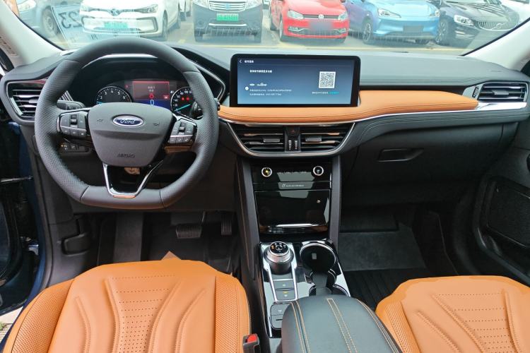 Used Ford Escape 2020 EcoBoost 245 Two-Wheel-Drive Titanium Edition Center Console