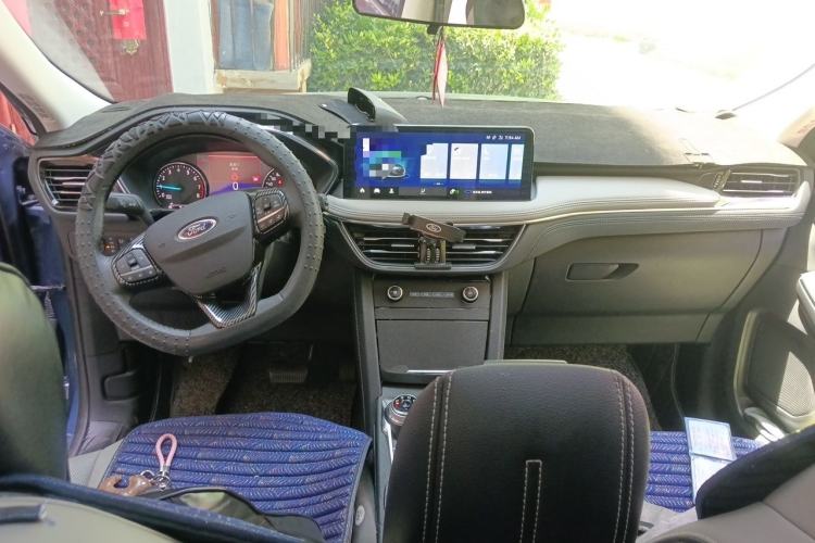 Used Ford Escape 2020 EcoBoost 245 Two-Wheel Drive Smart & Enjoyment Model Center Console