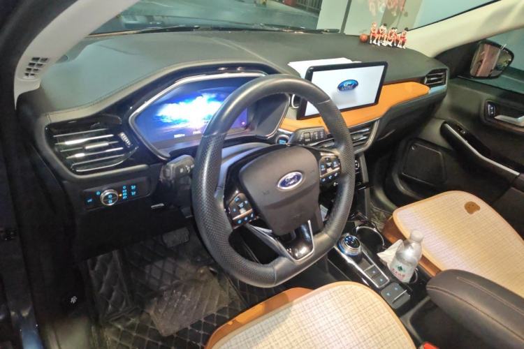 Used Ford Escape 2020 EcoBoost 245 Four-Wheel Drive Luxury Edition Center Console