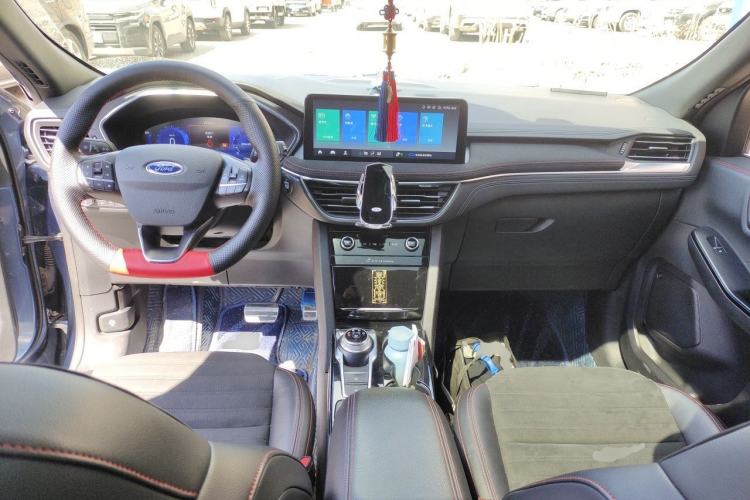Used Ford Escape 2020 EcoBoost 245 Four-Wheel Drive ST-LINE Deluxe Edition Center Console