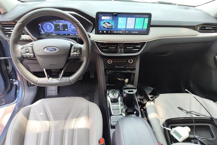 Used Ford Escape 2020 EcoBoost 245 Two-Wheel Drive Smart & Enjoyment Model Center Console