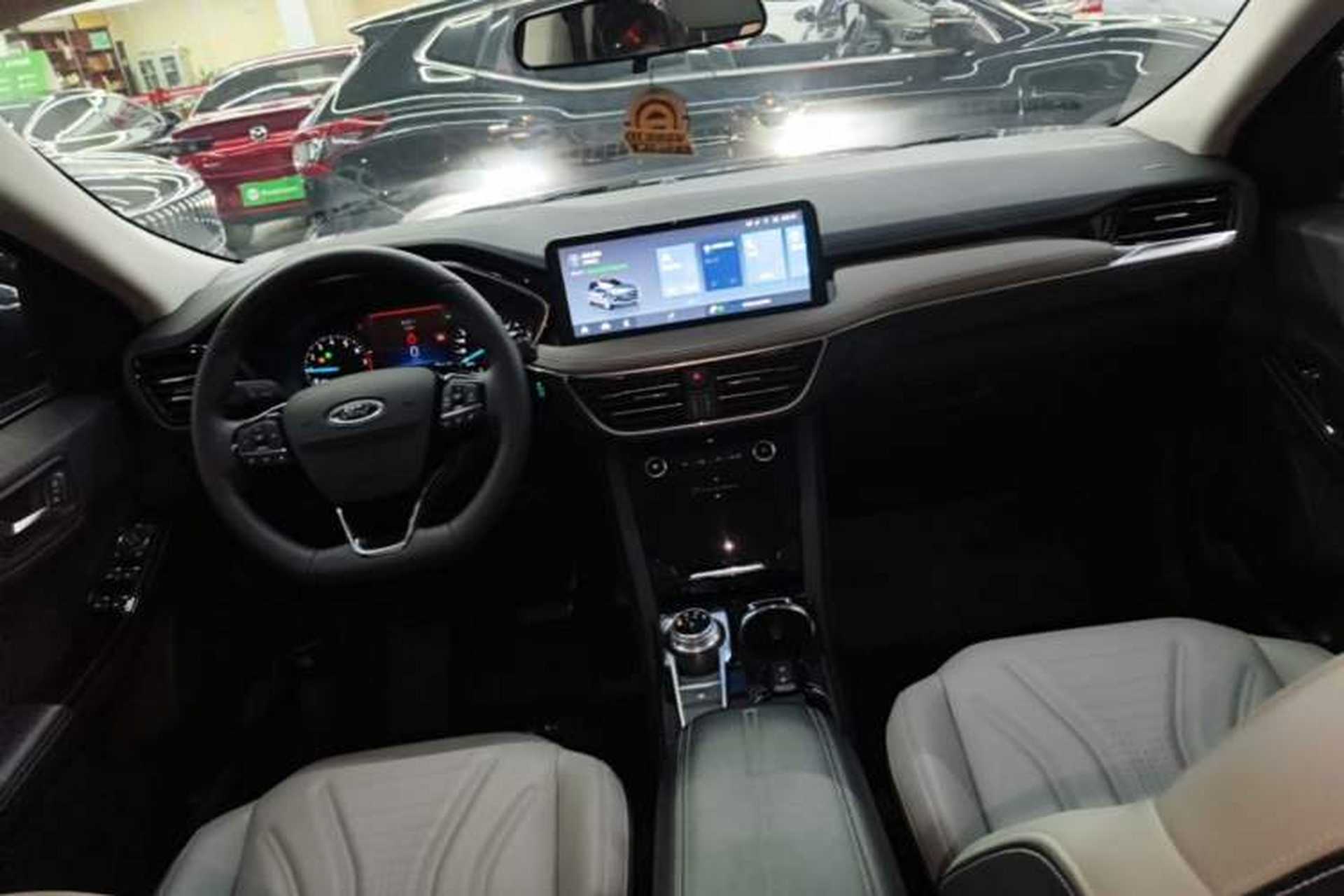 Used Ford Escape 2020 EcoBoost 245 Two-Wheel-Drive Titanium Edition Center Console