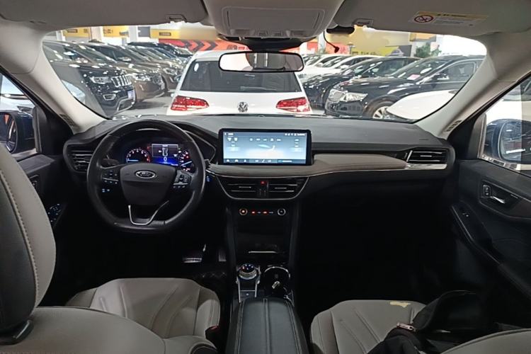 Used Ford Escape 2020 EcoBoost 245 Two-Wheel-Drive Comfort Edition Center Console