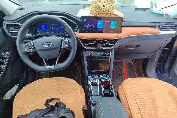 Used Ford Escape 2020 EcoBoost 245 Four-Wheel Drive Luxury Edition Center Console
