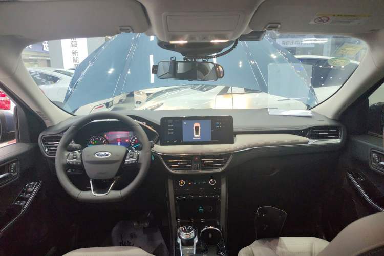 Used Ford Escape 2020 EcoBoost 245 Two-Wheel Drive Smart & Enjoyment Model Center Console