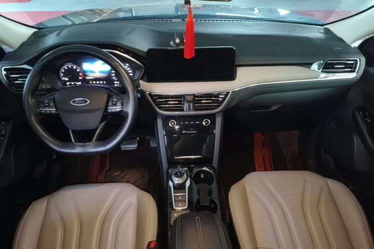 Used Ford Escape 2020 EcoBoost 245 Two-Wheel-Drive Titanium Edition Center Console
