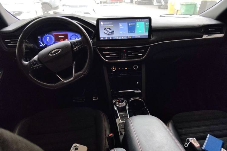 Used Ford Escape 2020 EcoBoost 245 Four-Wheel Drive ST-LINE Deluxe Edition Center Console