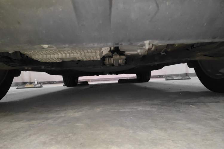 Used Ford Escape 2020 EcoBoost 245 Two-Wheel-Drive Titanium Edition Chassis Front