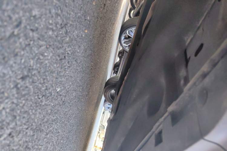 Used Ford Escape 2020 EcoBoost 245 Two-Wheel-Drive Titanium Edition Chassis Front Left