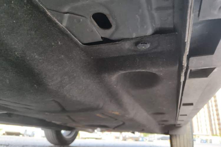 Used Ford Escape 2020 EcoBoost 245 Two-Wheel-Drive Titanium Edition Chassis Front Left