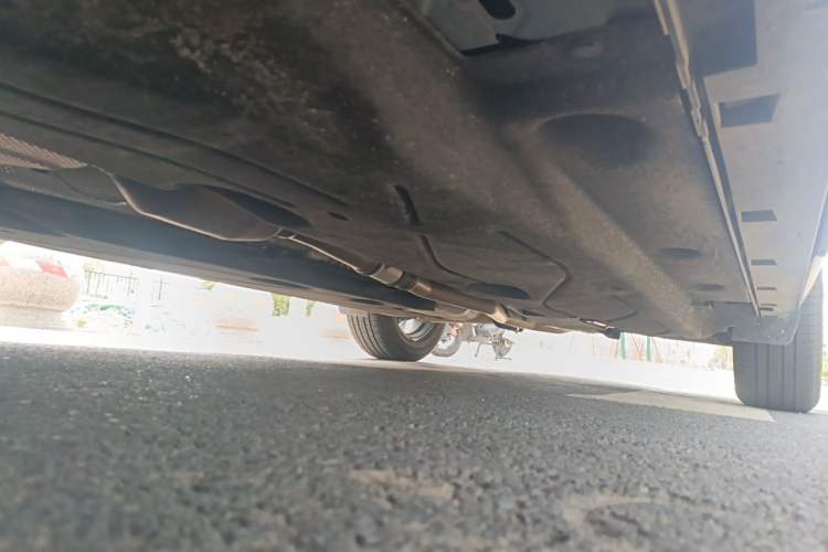 Used Ford Escape 2020 EcoBoost 245 Two-Wheel-Drive Titanium Edition Chassis Front Left