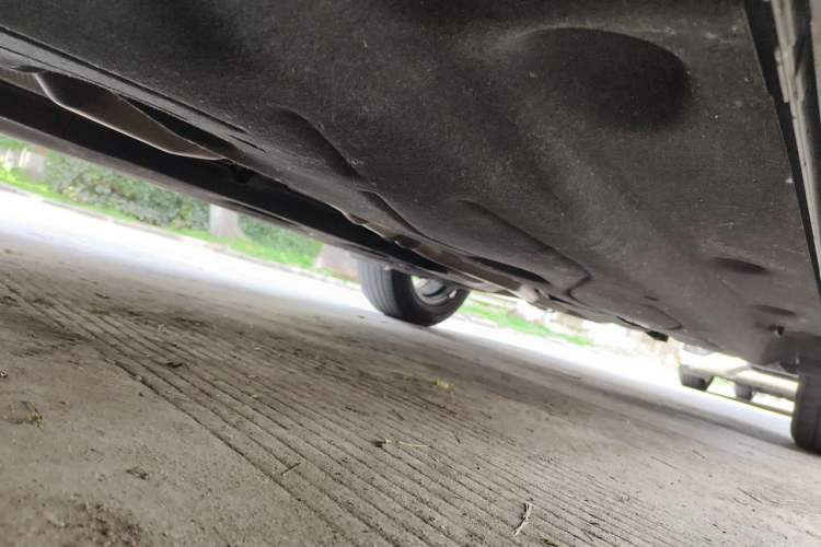 Used Ford Escape 2020 EcoBoost 245 Two-Wheel-Drive Titanium Edition Chassis Front Left