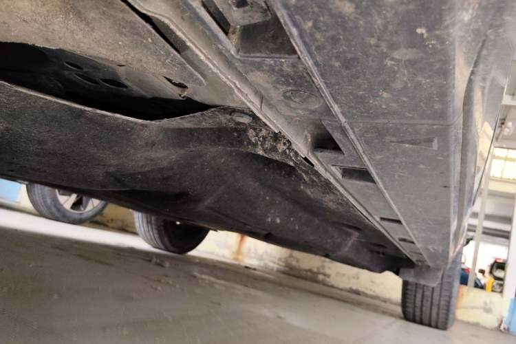 Used Ford Escape 2020 EcoBoost 245 Four-Wheel Drive ST-LINE Deluxe Edition Chassis Front Left