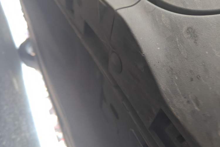 Used Ford Escape 2020 EcoBoost 245 Two-Wheel-Drive Titanium Edition Chassis Front Right