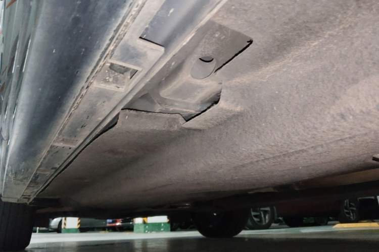 Used Ford Escape 2020 EcoBoost 245 Four-Wheel Drive ST-LINE Deluxe Edition Chassis Rear Left