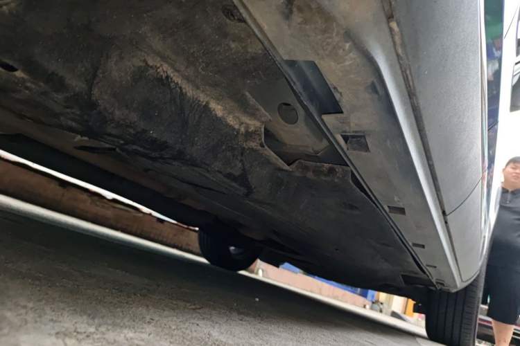 Used Ford Escape 2020 EcoBoost 245 Two-Wheel-Drive Titanium Edition Chassis Rear Right