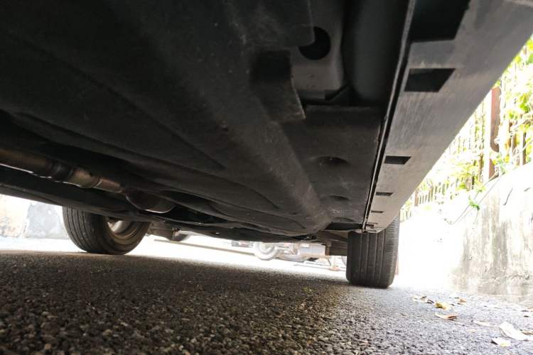 Used Ford Escape 2020 EcoBoost 245 Two-Wheel-Drive Titanium Edition Chassis Rear Right