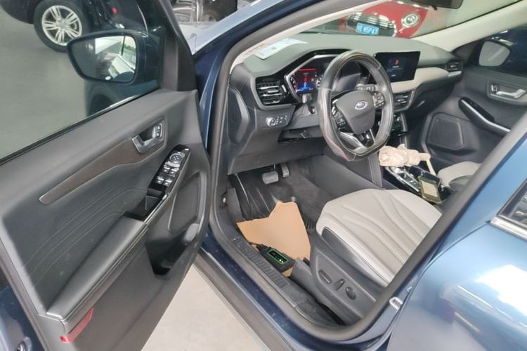 Used Ford Escape 2020 EcoBoost 245 Four-Wheel Drive ST-LINE Deluxe Edition Driver Seat