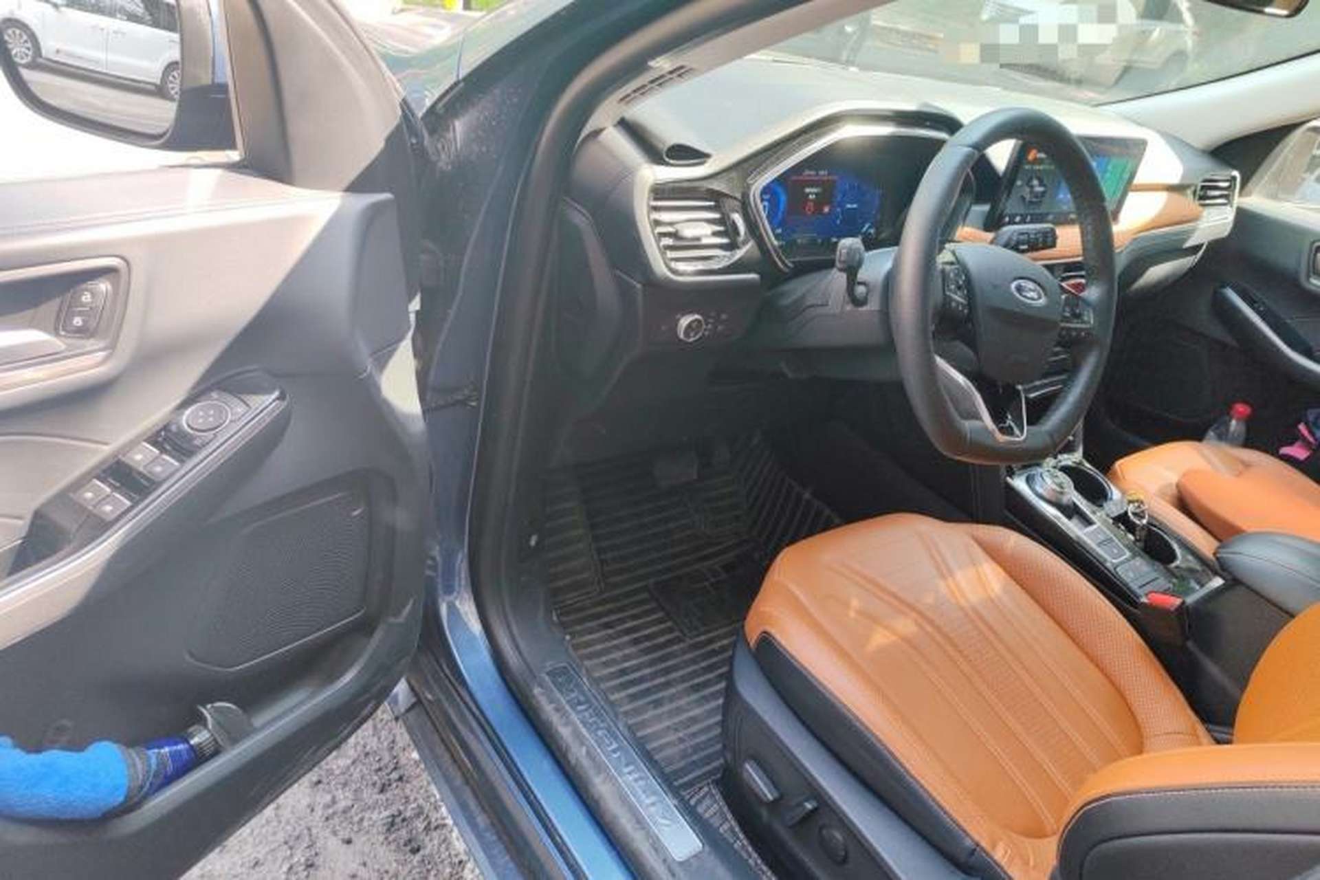 Used Ford Escape 2020 EcoBoost 245 Four-Wheel Drive Luxury Edition Driver Seat