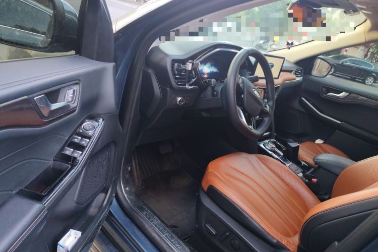 Used Ford Escape 2020 EcoBoost 245 Four-Wheel Drive Luxury Edition Driver Seat