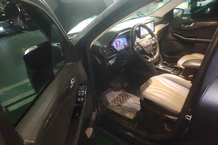 Used Ford Escape 2020 EcoBoost 245 Two-Wheel Drive Smart & Enjoyment Model Driver Seat