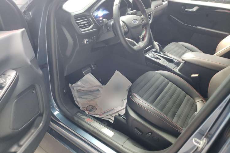 Used Ford Escape 2020 EcoBoost 245 Four-Wheel Drive ST-LINE Deluxe Edition Driver Seat