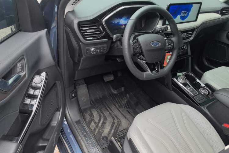 Used Ford Escape 2020 EcoBoost 245 Two-Wheel Drive Smart & Enjoyment Model Driver Seat