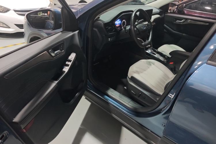 Used Ford Escape 2020 EcoBoost 245 Two-Wheel Drive Smart & Enjoyment Model Driver Seat
