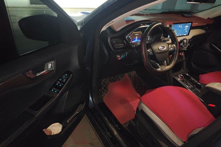 Used Ford Escape 2020 EcoBoost 245 Two-Wheel-Drive Titanium Edition Driver Seat