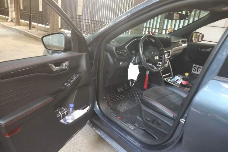 Used Ford Escape 2020 EcoBoost 245 Four-Wheel Drive ST-LINE Deluxe Edition Driver Seat
