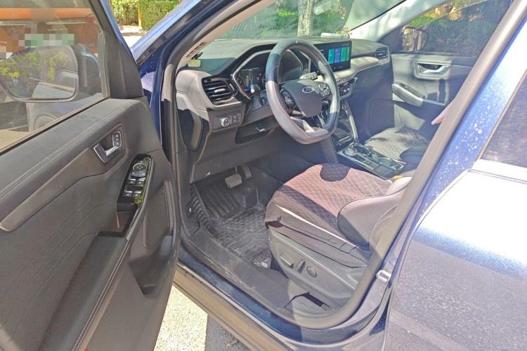 Used Ford Escape 2020 EcoBoost 245 Two-Wheel-Drive Titanium Edition Driver Seat