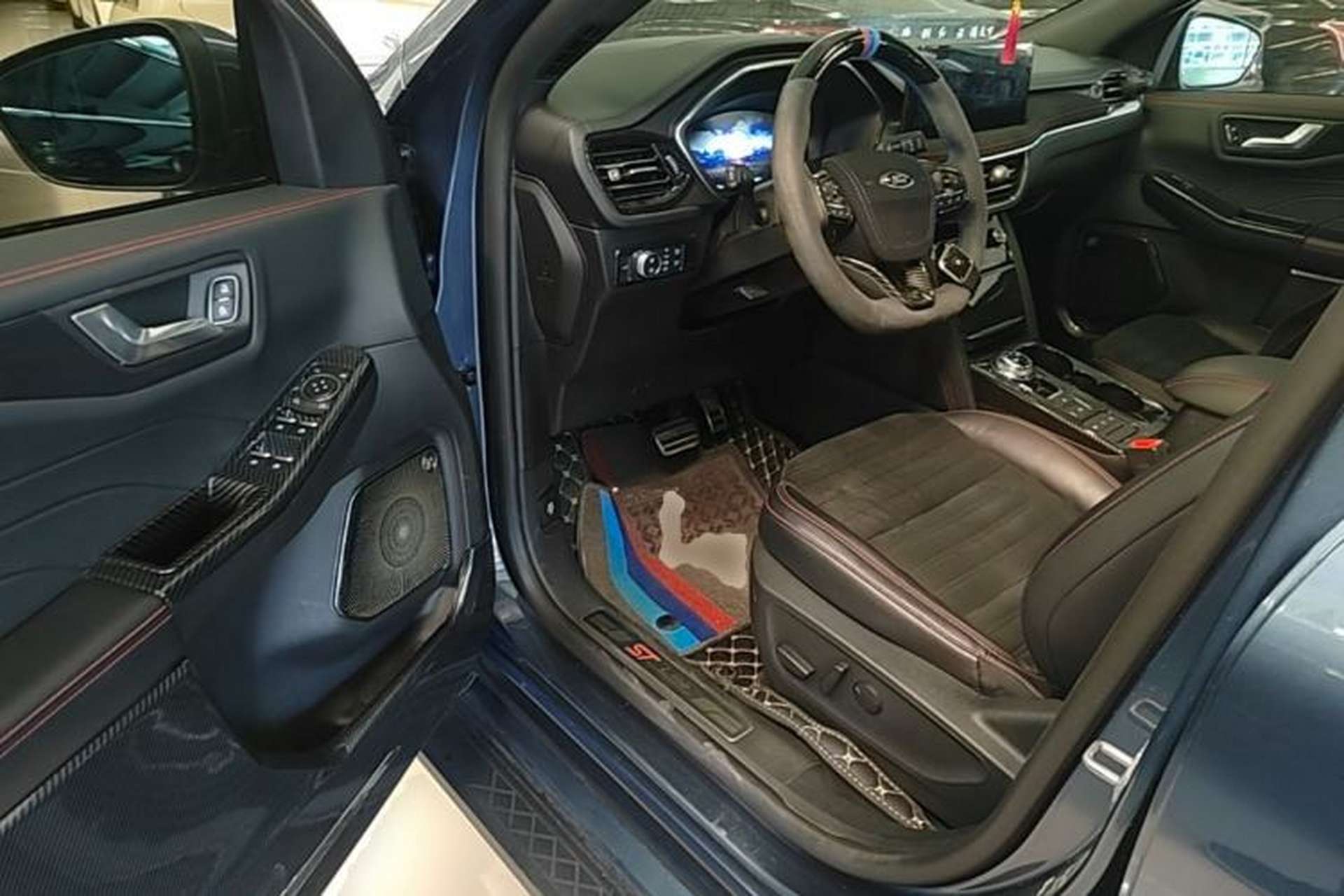 Used Ford Escape 2020 EcoBoost 245 Four-Wheel Drive ST-LINE Deluxe Edition Driver Seat