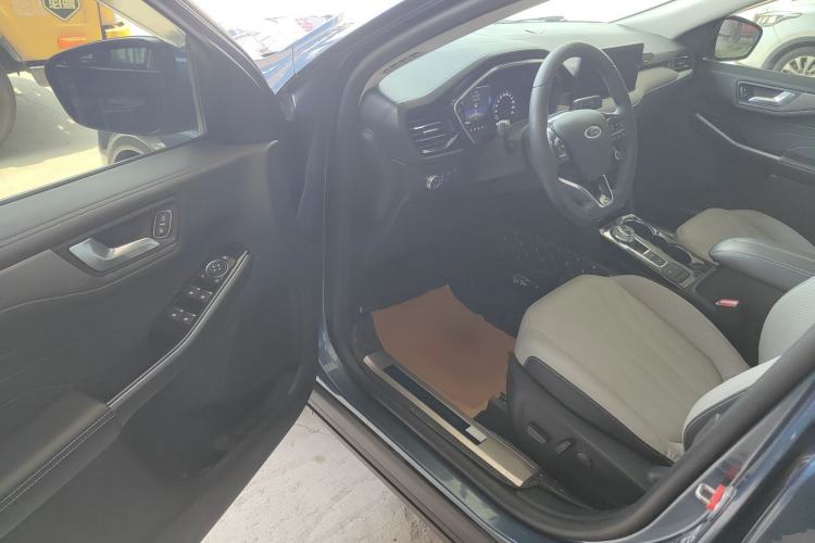Used Ford Escape 2020 EcoBoost 245 4x4 Enjoyment Model Driver Seat