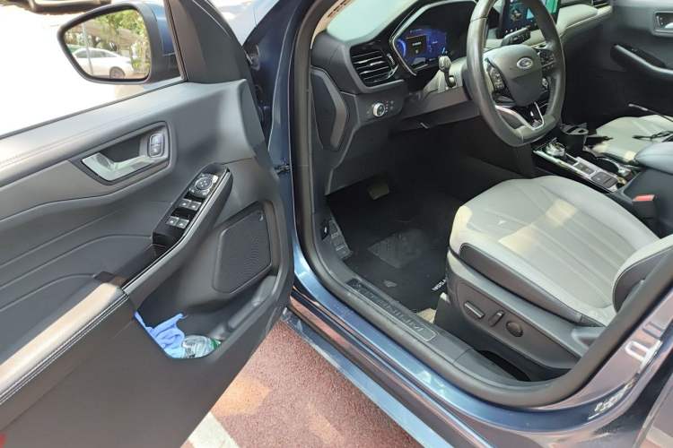 Used Ford Escape 2020 EcoBoost 245 Two-Wheel Drive Smart & Enjoyment Model Driver Seat
