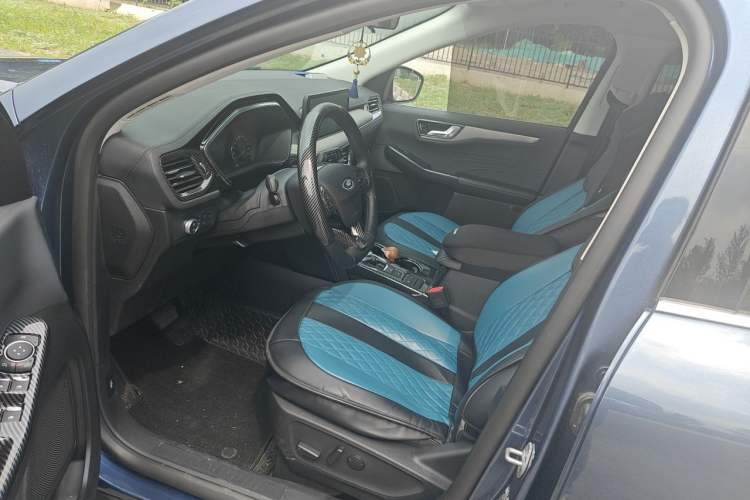 Used Ford Escape 2020 EcoBoost 245 Two-Wheel-Drive Titanium Edition Driver Seat