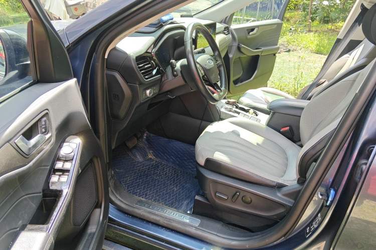 Used Ford Escape 2020 EcoBoost 245 Two-Wheel Drive Smart & Enjoyment Model Driver Seat