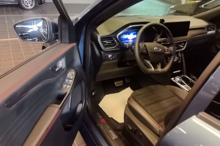 Used Ford Escape 2020 EcoBoost 245 Four-Wheel Drive ST-LINE Deluxe Edition Driver Seat
