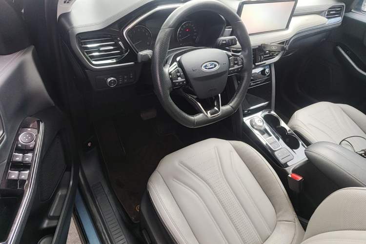 Used Ford Escape 2020 EcoBoost 245 Two-Wheel Drive Smart & Enjoyment Model Driver Seat