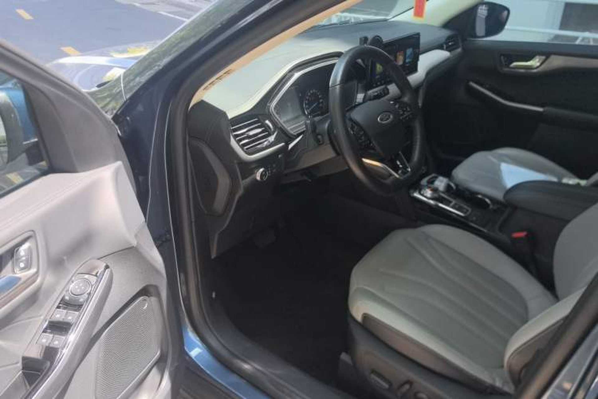 Used Ford Escape 2020 EcoBoost 245 Two-Wheel-Drive Titanium Edition Driver Seat