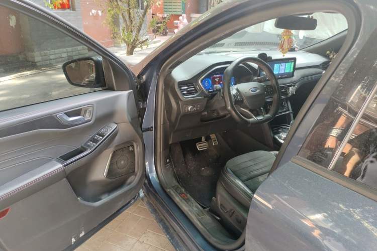 Used Ford Escape 2020 EcoBoost 245 Four-Wheel Drive ST-LINE Deluxe Edition Driver Seat