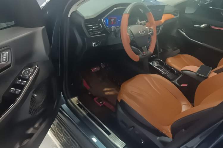 Used Ford Escape 2020 EcoBoost 245 Two-Wheel Drive Smart & Enjoyment Model Driver Seat