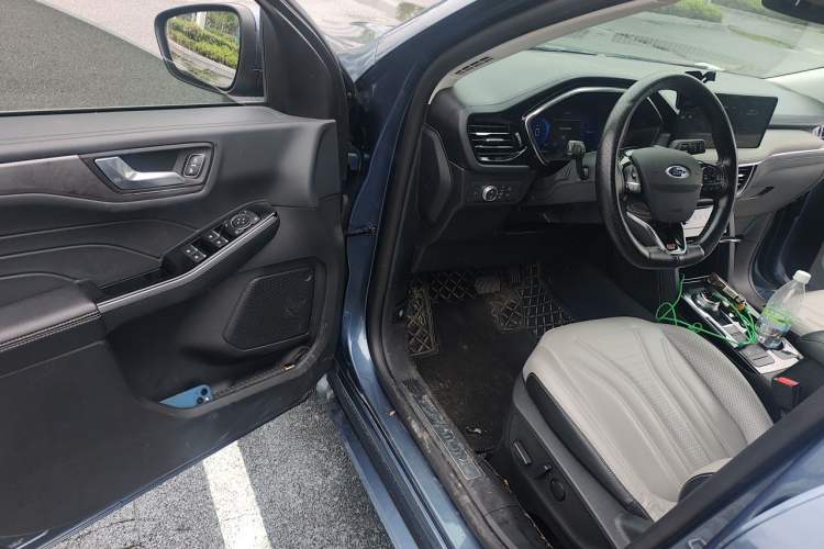 Used Ford Escape 2020 EcoBoost 245 Two-Wheel Drive Smart & Enjoyment Model Driver Seat