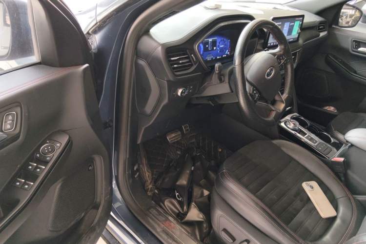 Used Ford Escape 2020 EcoBoost 245 Four-Wheel Drive ST-LINE Deluxe Edition Driver Seat