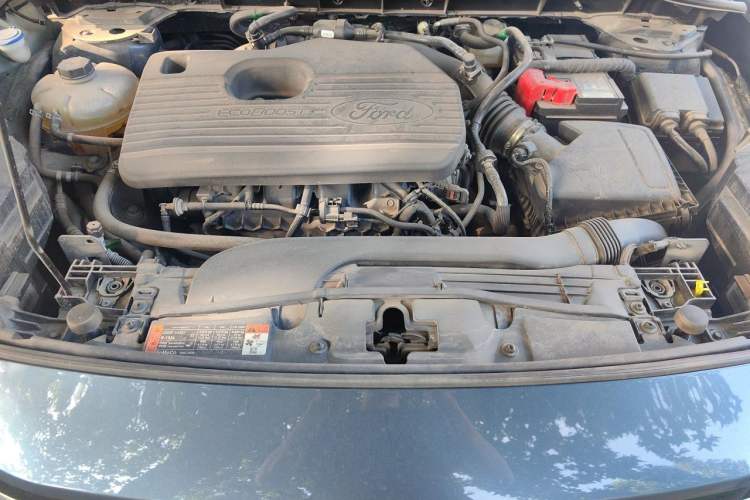 Used Ford Escape 2020 EcoBoost 245 Two-Wheel-Drive Titanium Edition Engine Bay