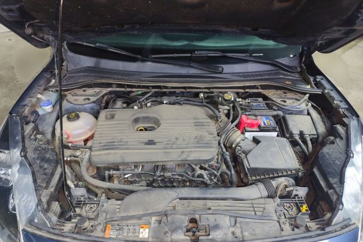 Used Ford Escape 2020 EcoBoost 245 Two-Wheel-Drive Titanium Edition Engine Bay