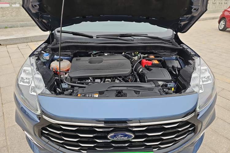 Used Ford Escape 2020 EcoBoost 245 Four-Wheel Drive Titanium Edition Engine Bay